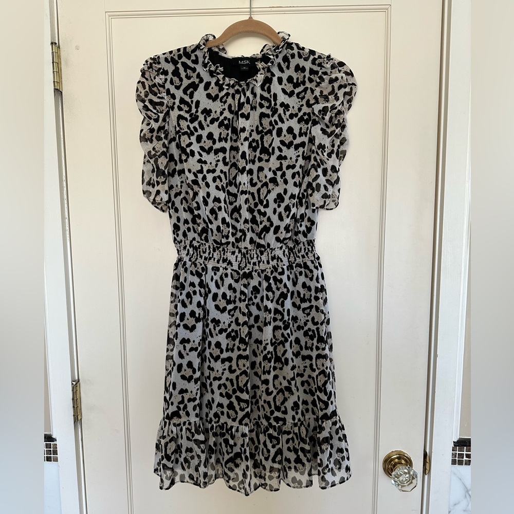 MSK leopard print dress, can be worn for any occasion.